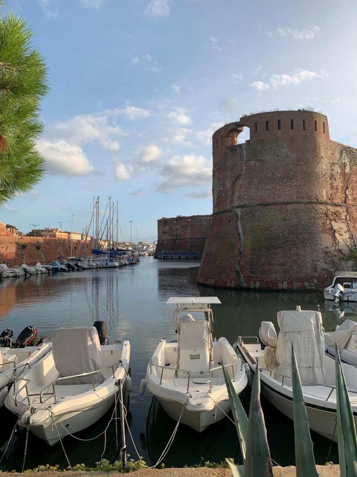 Enjoy Toscana ! Livorno Bagian luar foto