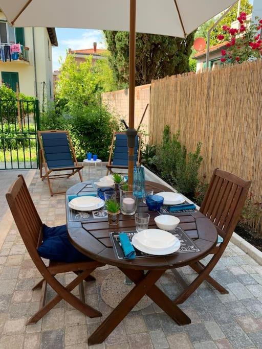 Enjoy Toscana ! Livorno Bagian luar foto